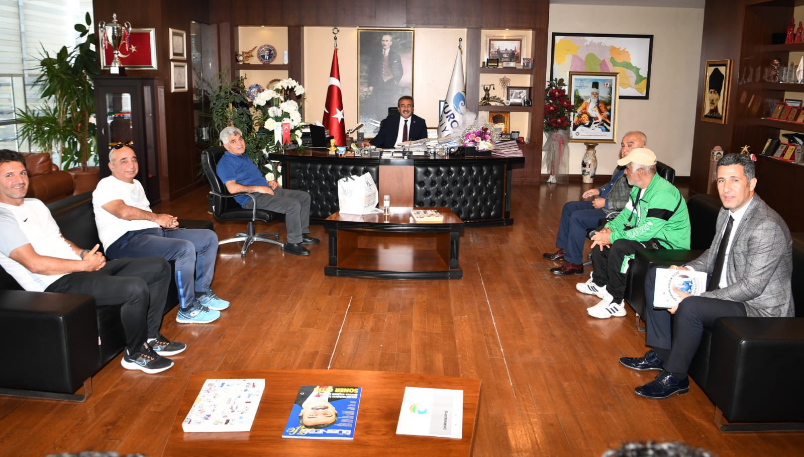 Yaz futbol okullarından Başkan Çetin’e ziyaret…