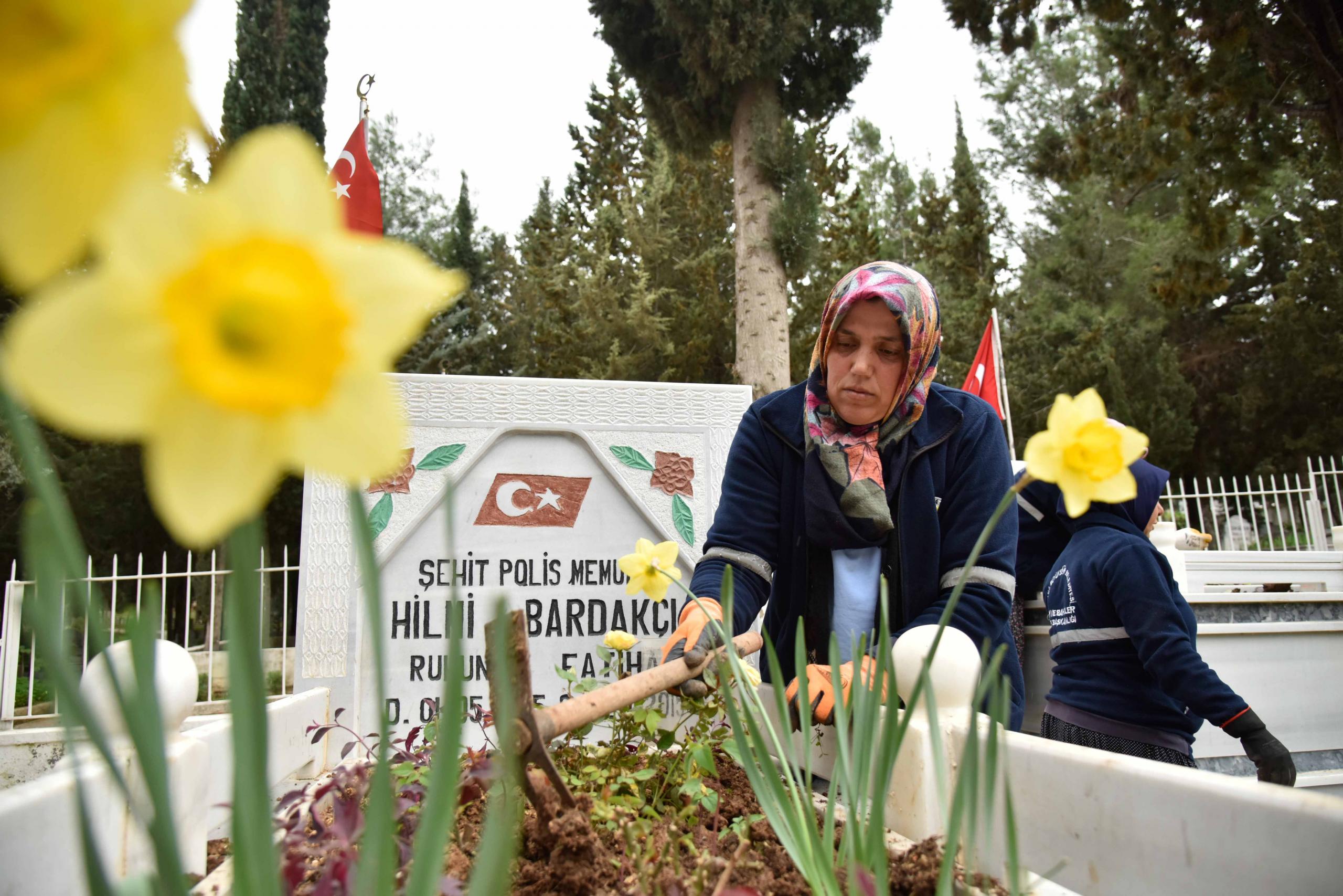 ezarlıklar ve şehitliklere özel ihtimam