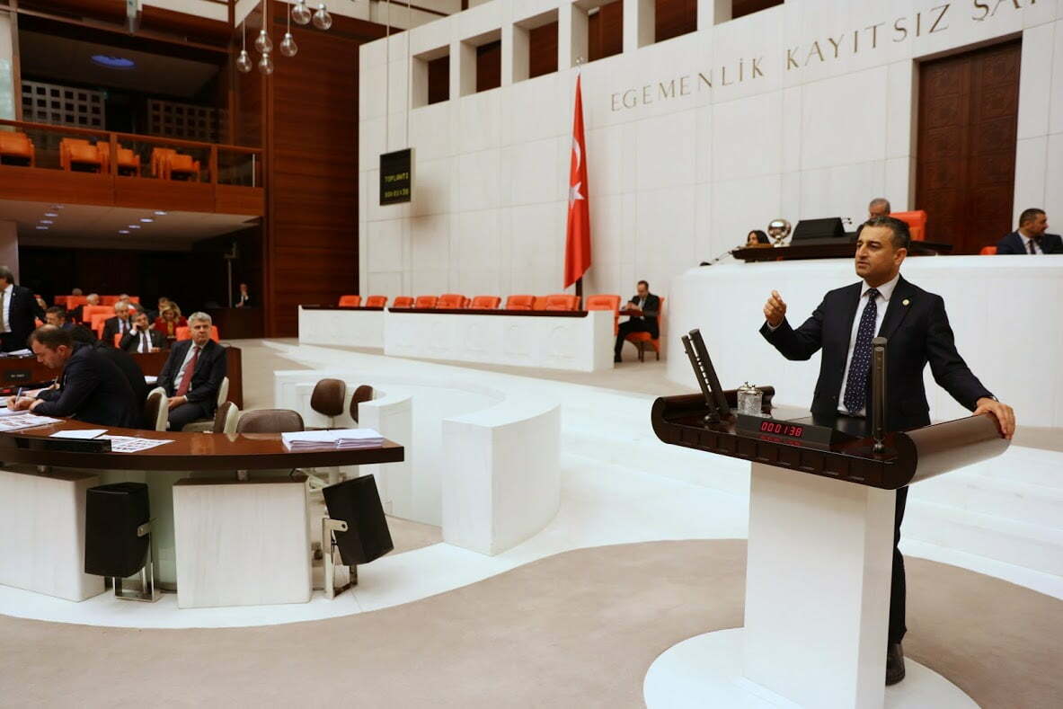 Bulut: Eczaneler risk alanı, eczacılar da riski en yüksek meslek grupları