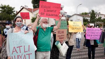 EKREM İMAMOĞLU ADALAR’DA PROTESTO EDİLDİ