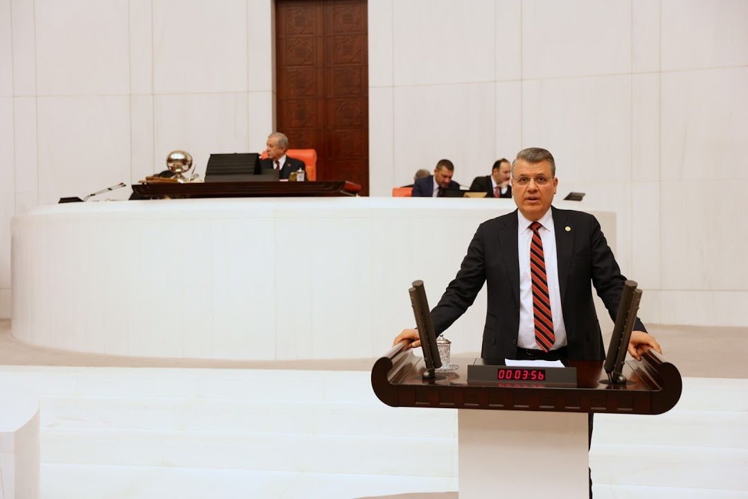 Ayhan Barut’tan bayram mesajı