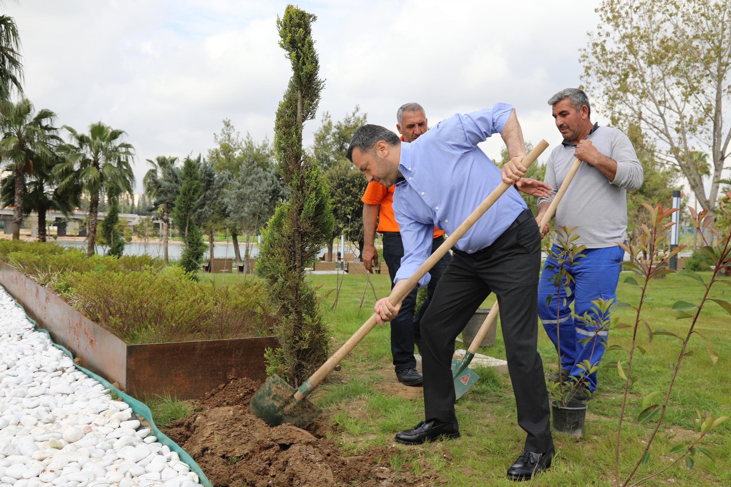 YÜREĞİR’DE PARKSIZ MAHALLE KALMAYACAK