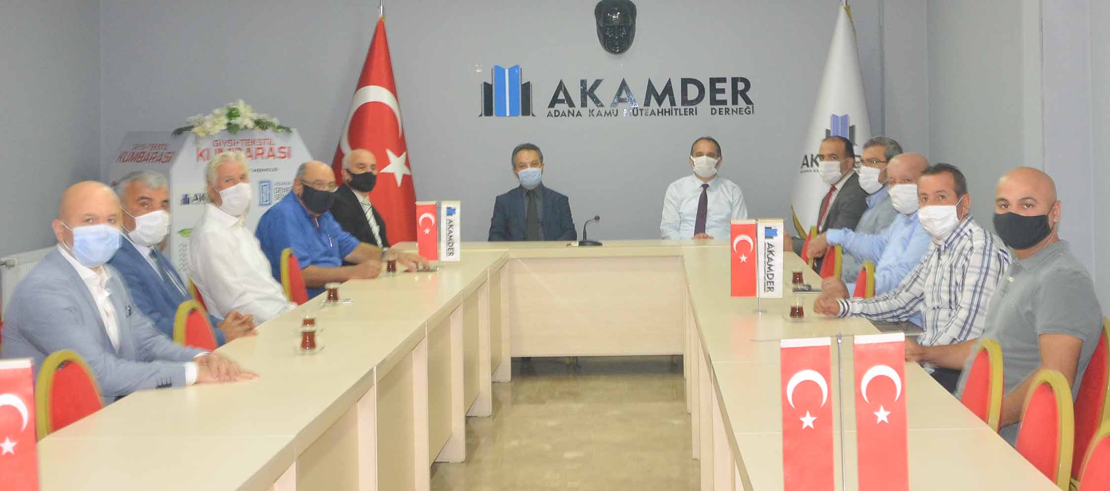 AKAMDER ve SGK İdarecileri bir araya geldi