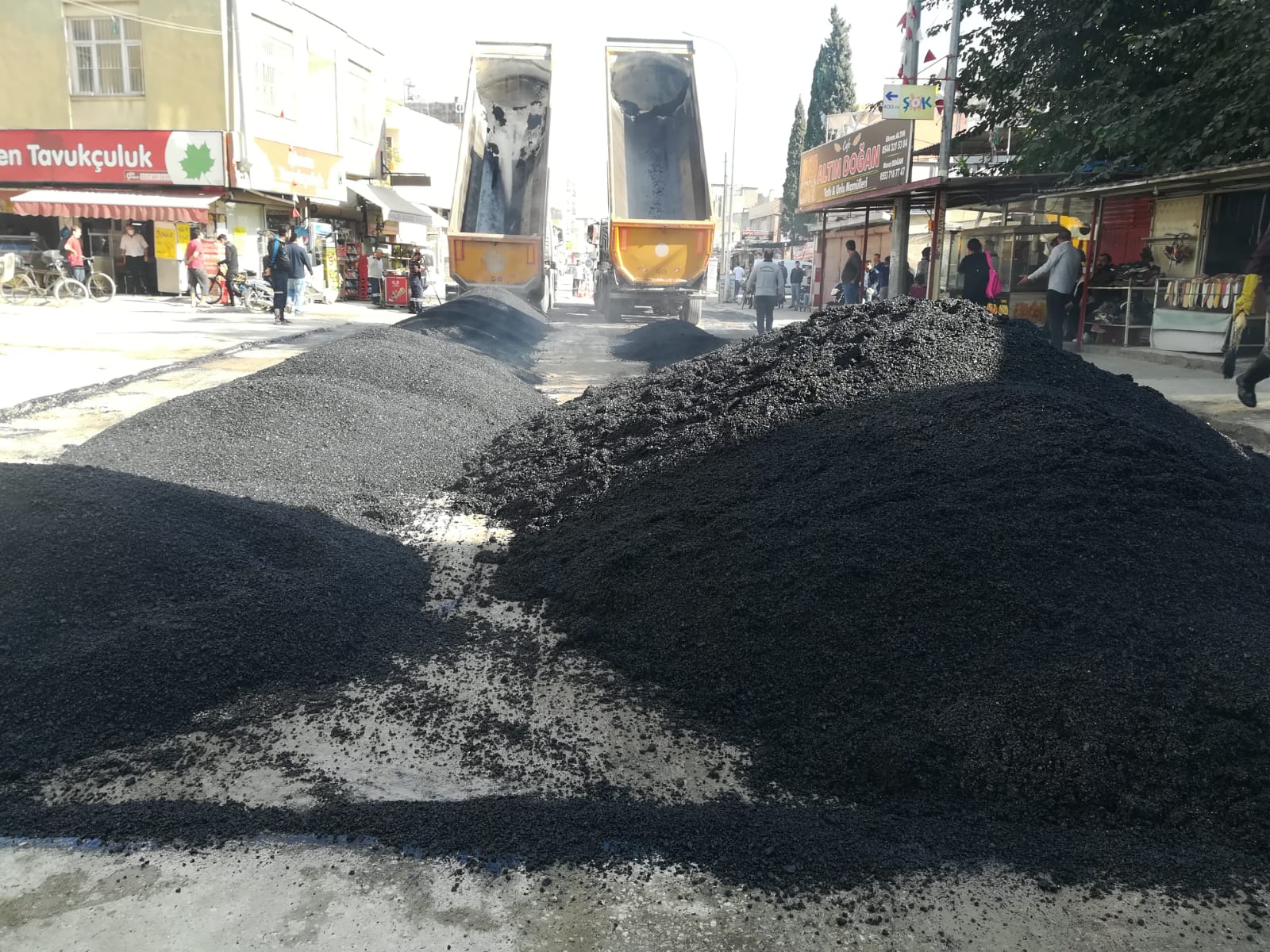 Büyükşehir’in asfalt hamlesi sürüyor