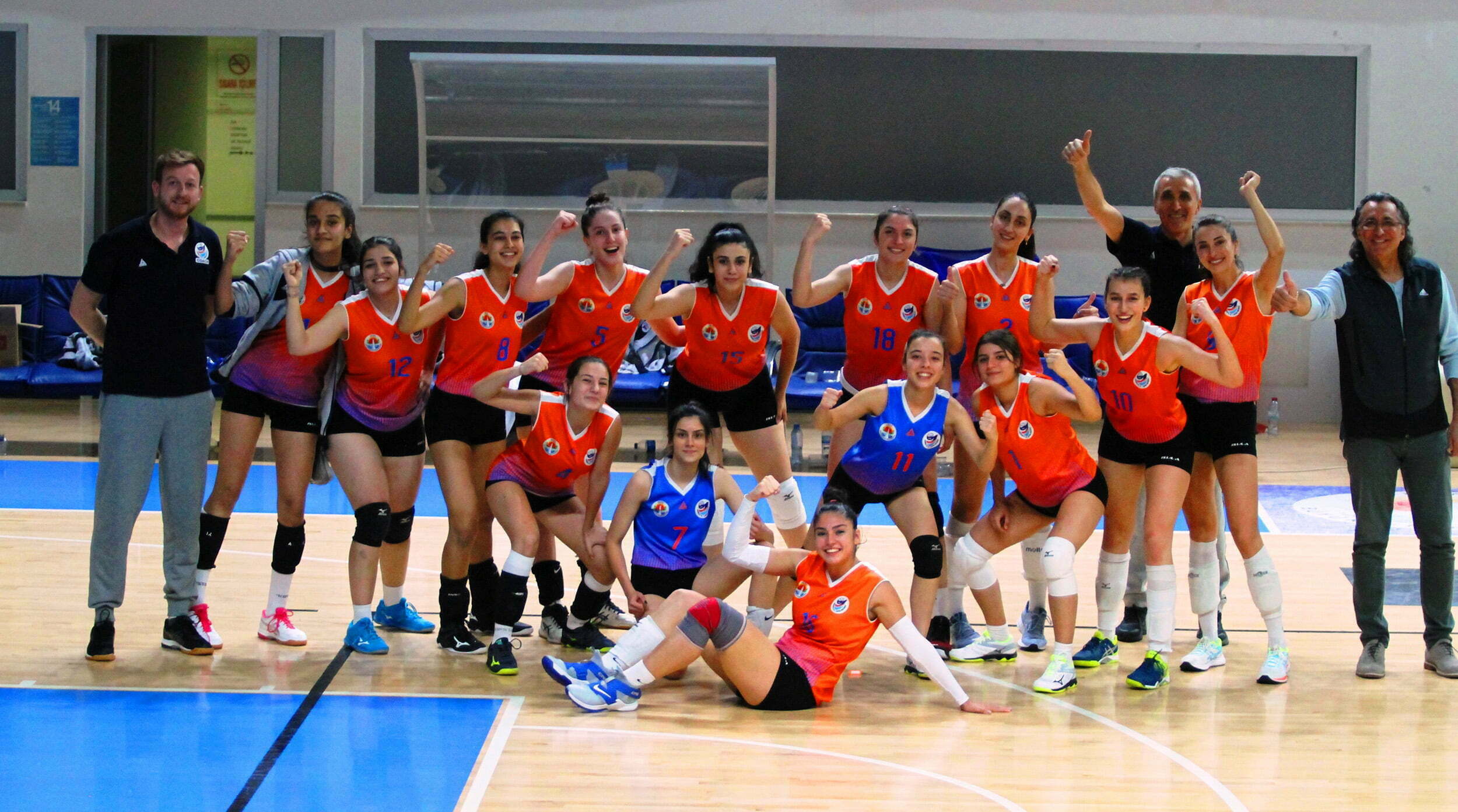 Büyükşehir Kadınlar Voleybol Takımı 3. maçını da kazandı