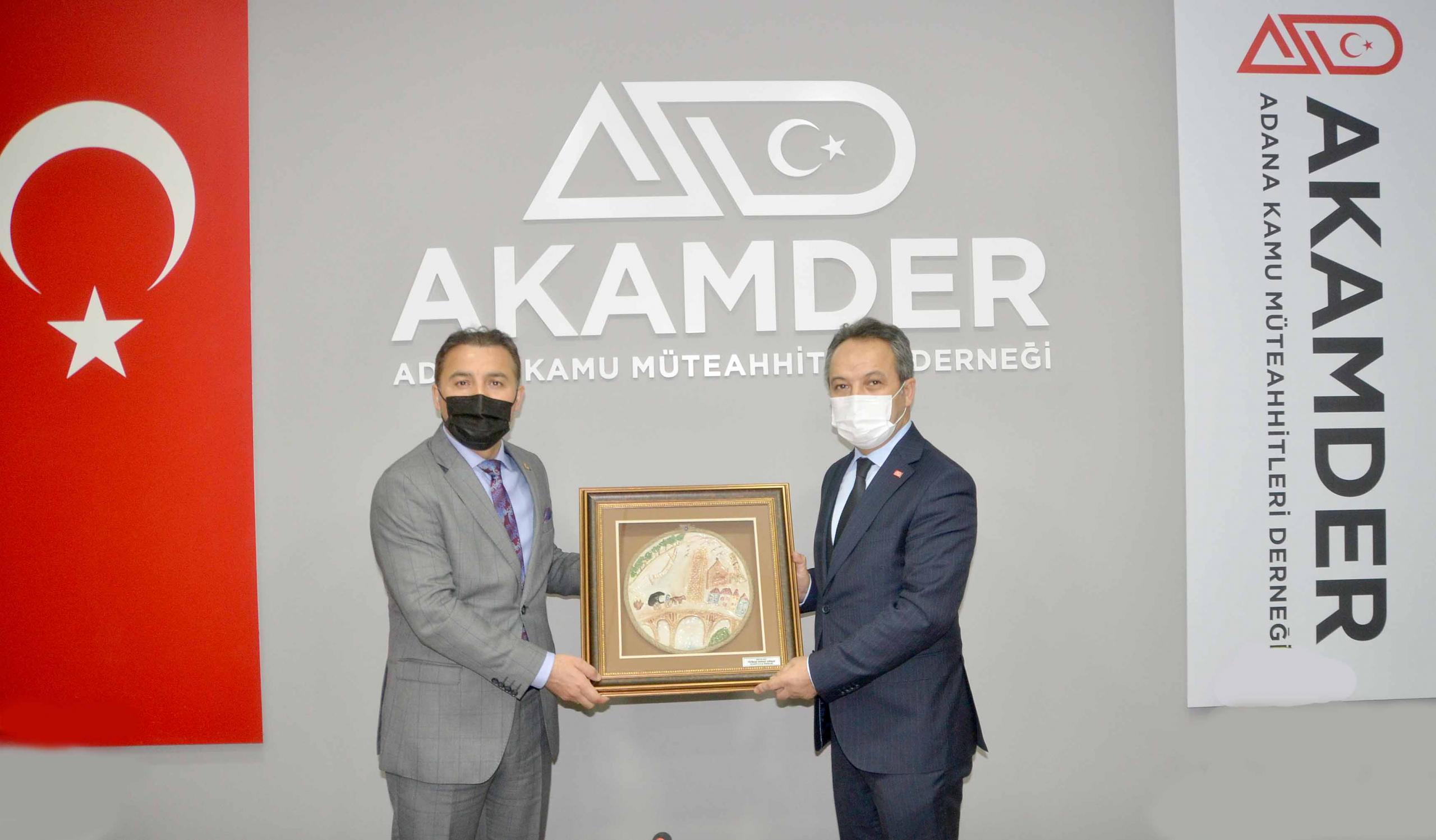 AKAMDER’E ANLAMLI ÖDÜL