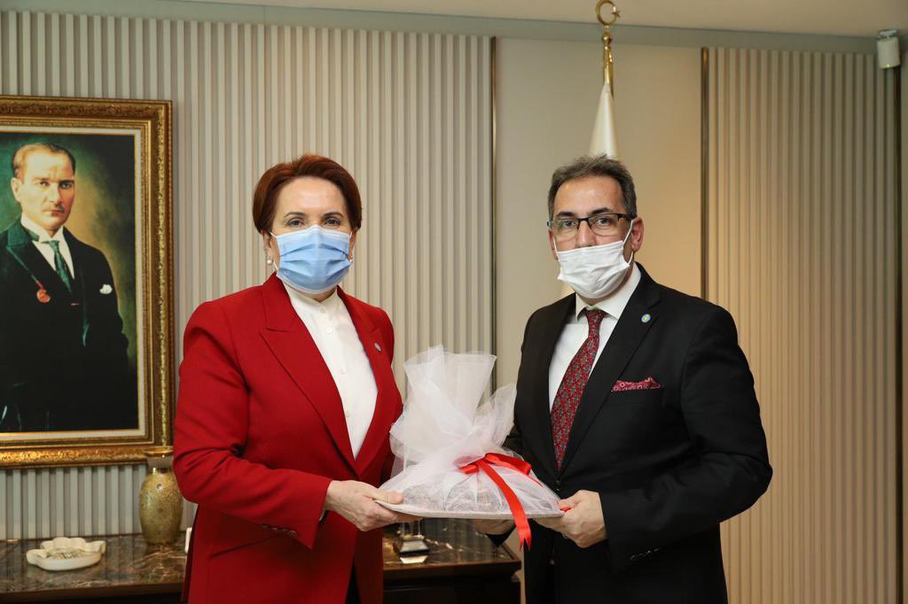 İYİ Partililer Akşener’le bir araya geldi