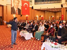 YAZAR İZGÖREN ADANALILARLA BULUŞTU