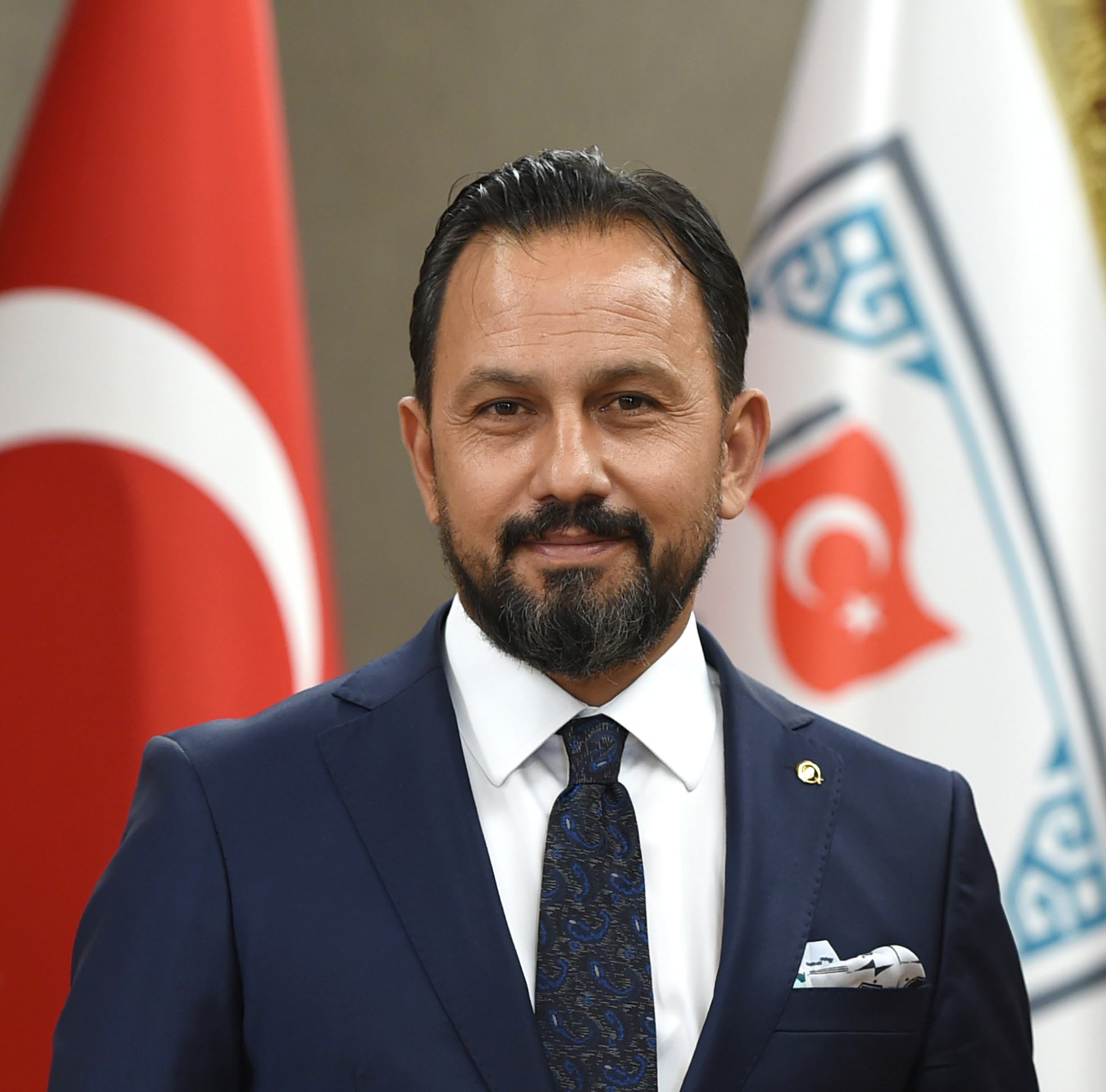 SARIÇAM BELEDİYESİ, EVDE BAKIM VE SAĞLIK HİZMETLERİ HIZ KESMEDEN DEVAM EDİYOR