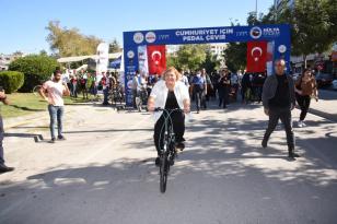 CUMHURİYET İÇİN PEDAL ÇEVİRDİLER