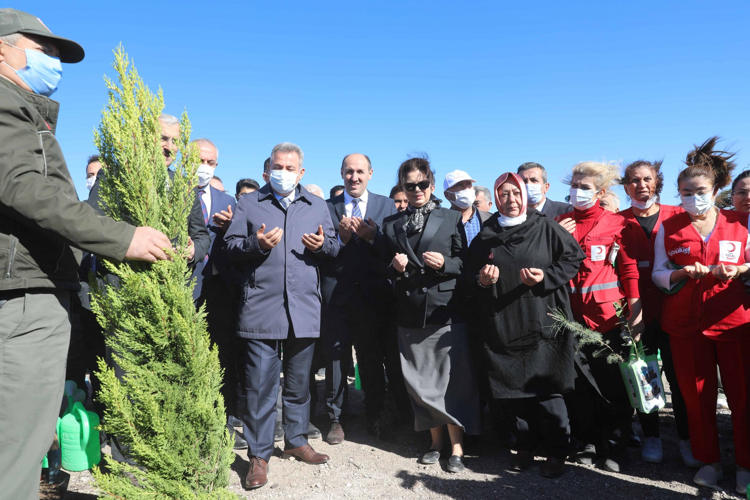 Çukurova Üniversitesinde fidan dikme töreni