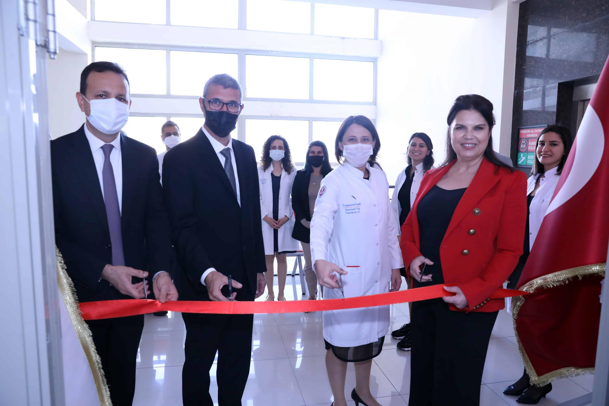 Restoratif Diş Tedavisi Kliniği Hizmete Açıldı.