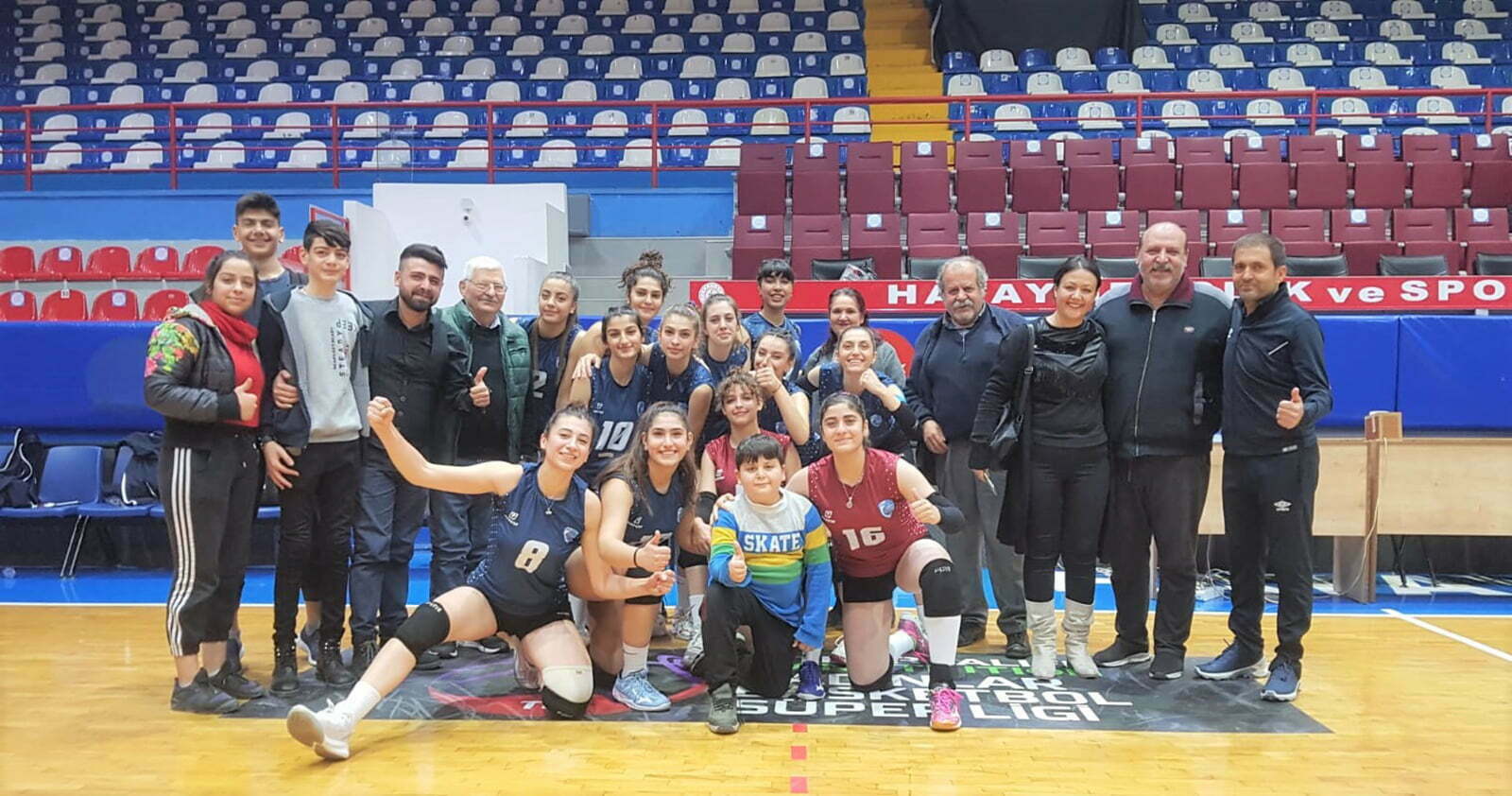 SEYHANLI VOLEYBOLCULAR SERİYE BAĞLADI