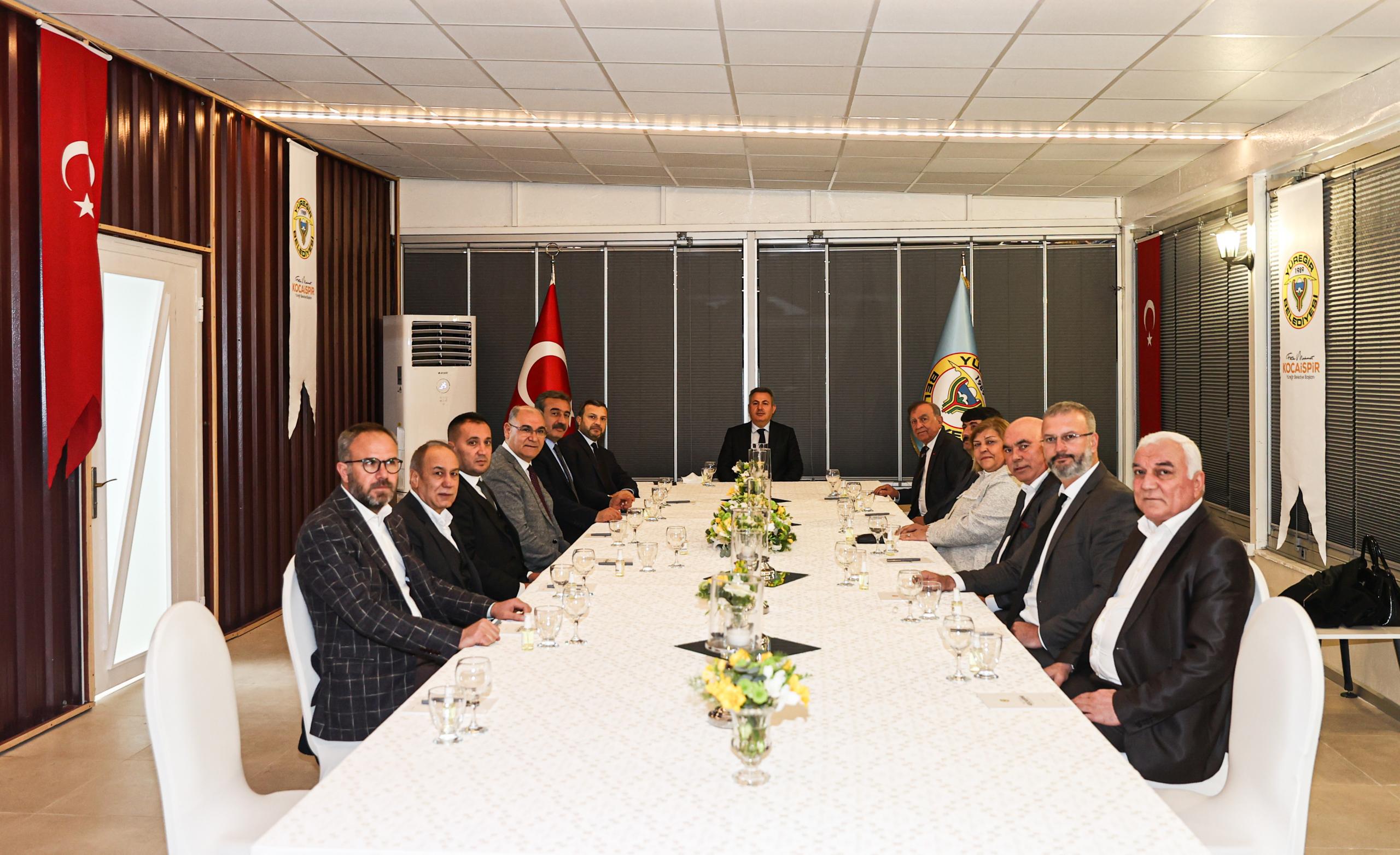 BELEDİYE BAŞKANLARI YÜREĞİR’DE BULUŞTU