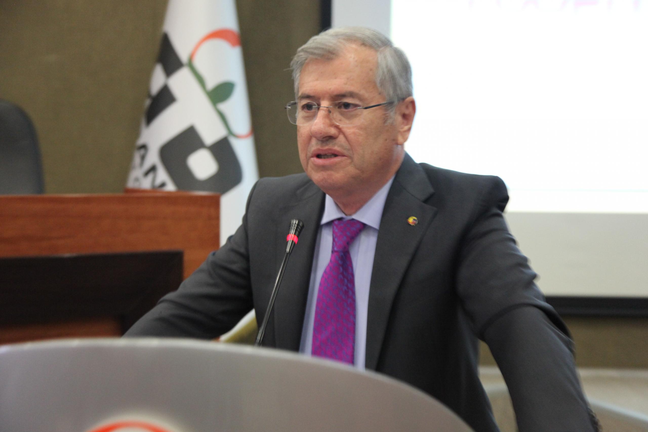 KAMU MÜTEAHHİTLERİ ZOR GÜNLER YAŞIYOR