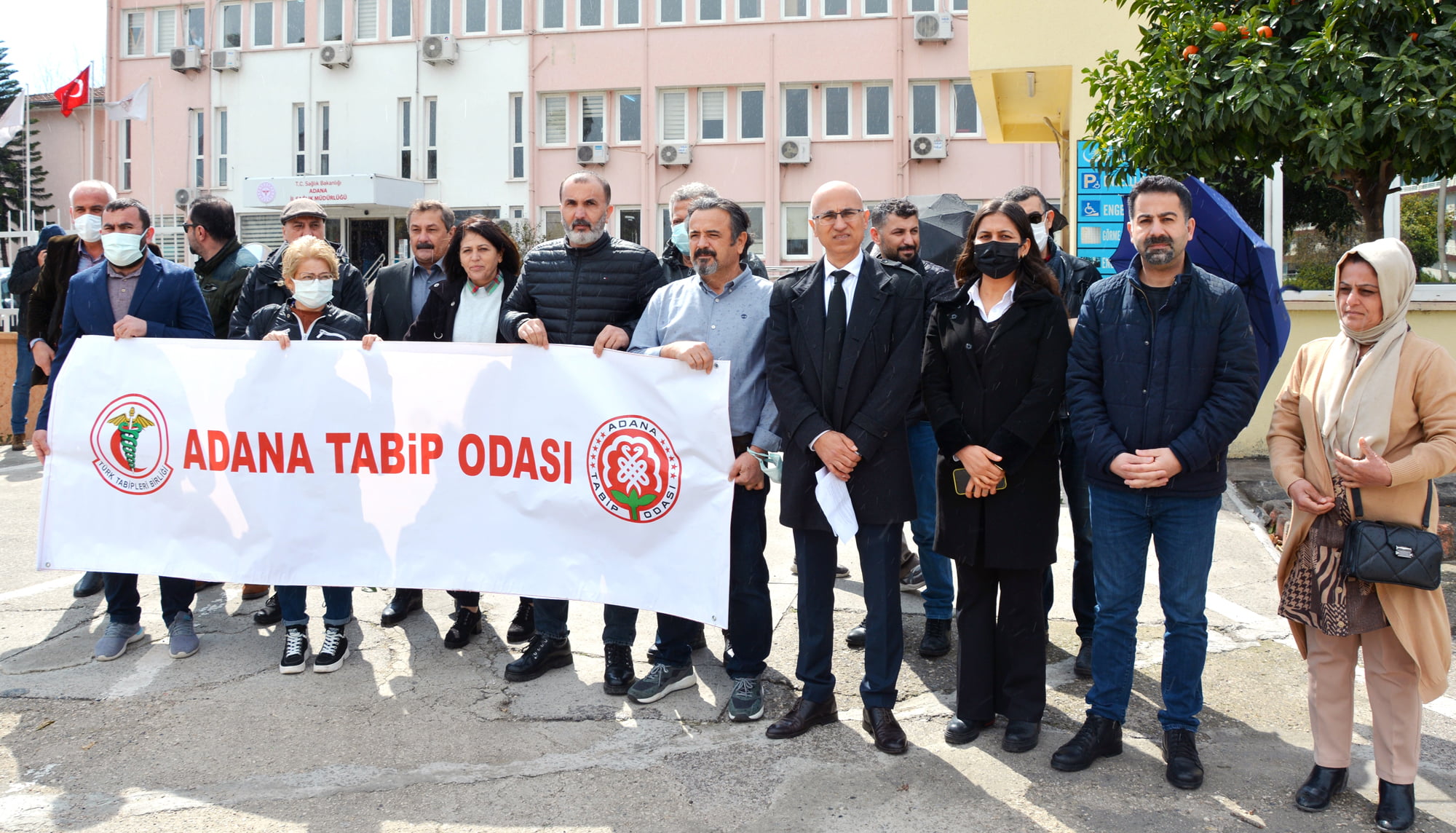 “Pandemi kendi haline bırakılmıştır!”