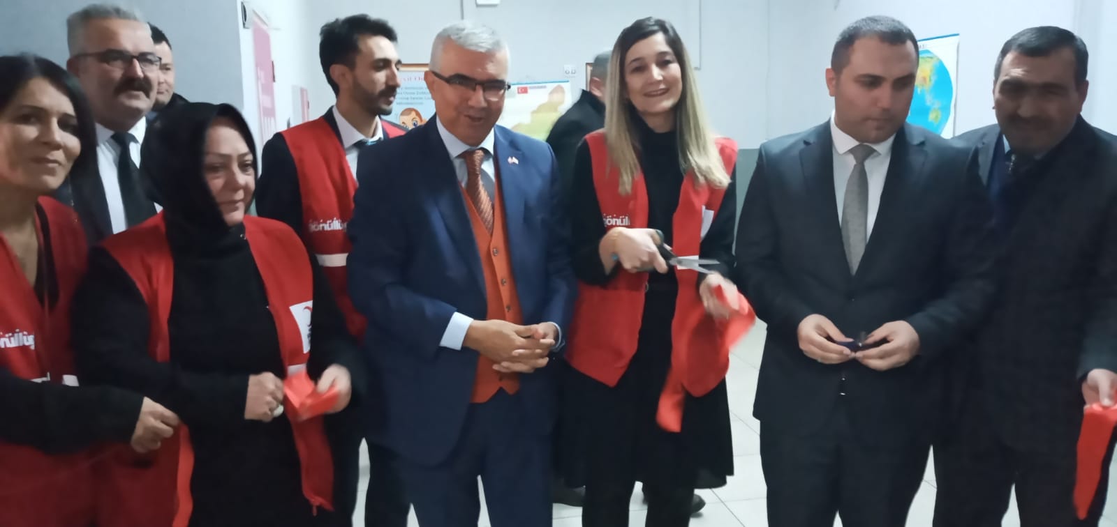 KIZILAY 15. KÜTÜPHANEYİ SAİMBEYLİ’DE AÇTI