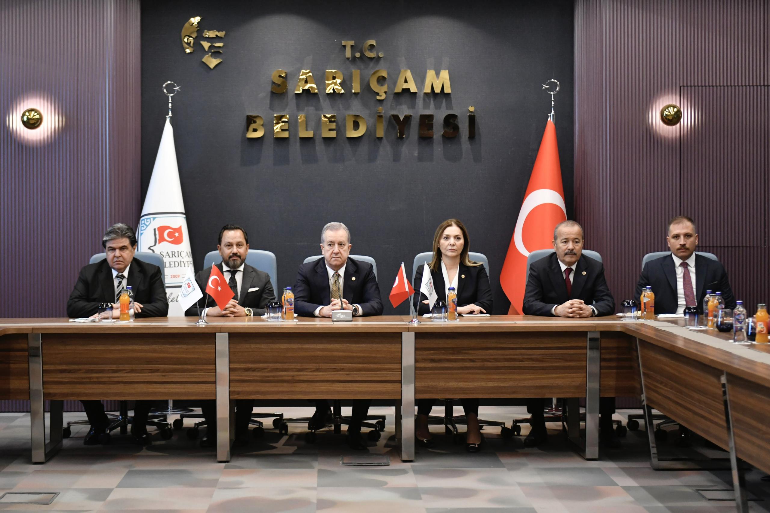 MHP Genel Başkan Yardımcısı Sadir Durmaz’dan Sarıçam Belediyesi’ne ziyaret