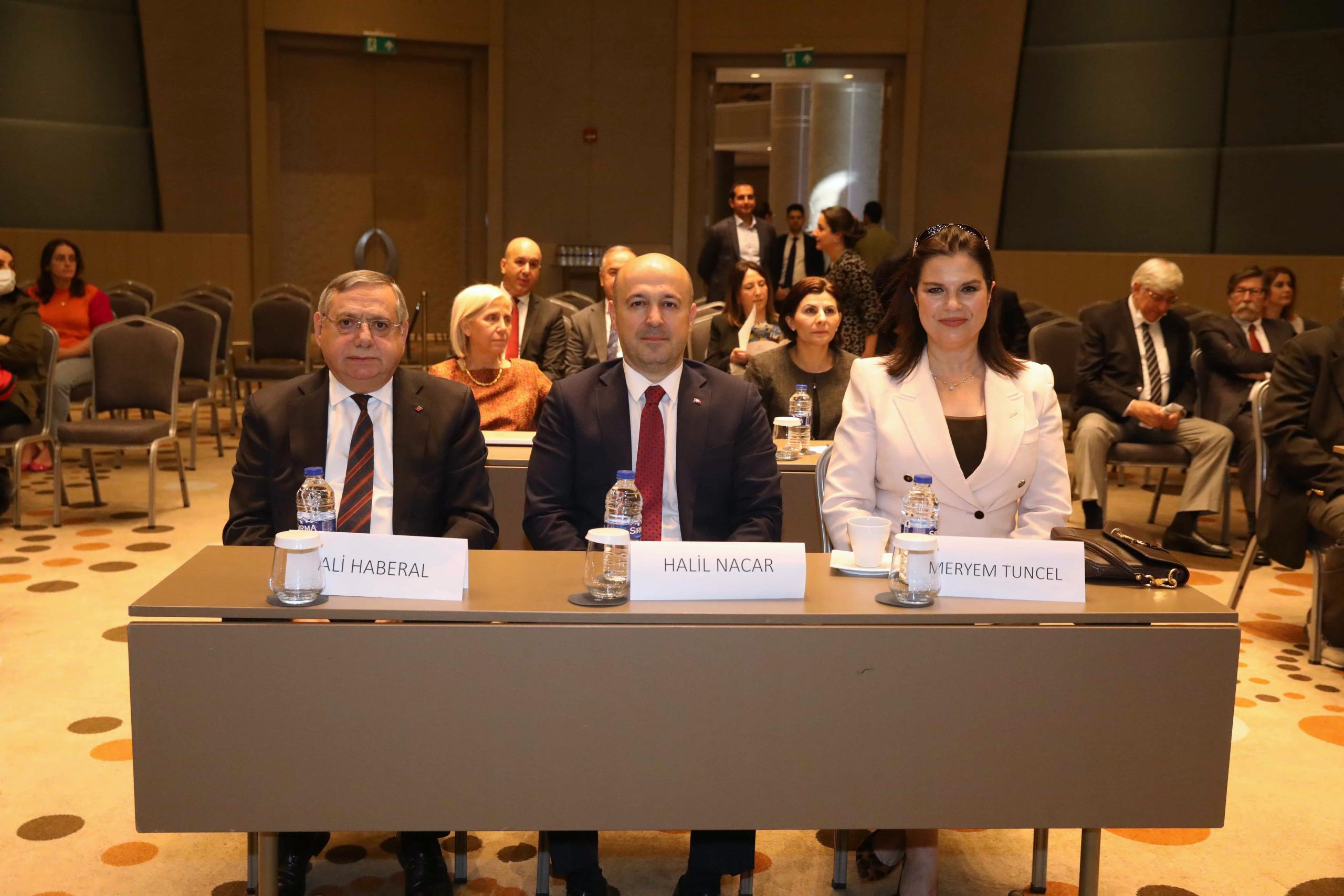 Türk Jinekolojik Onkoloji Derneği Bölge Toplantısı Adana’da Yapıldı