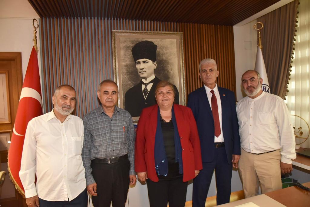 Başkan Erdem, bayram süresince herkesle her kesimle bir araya geldi