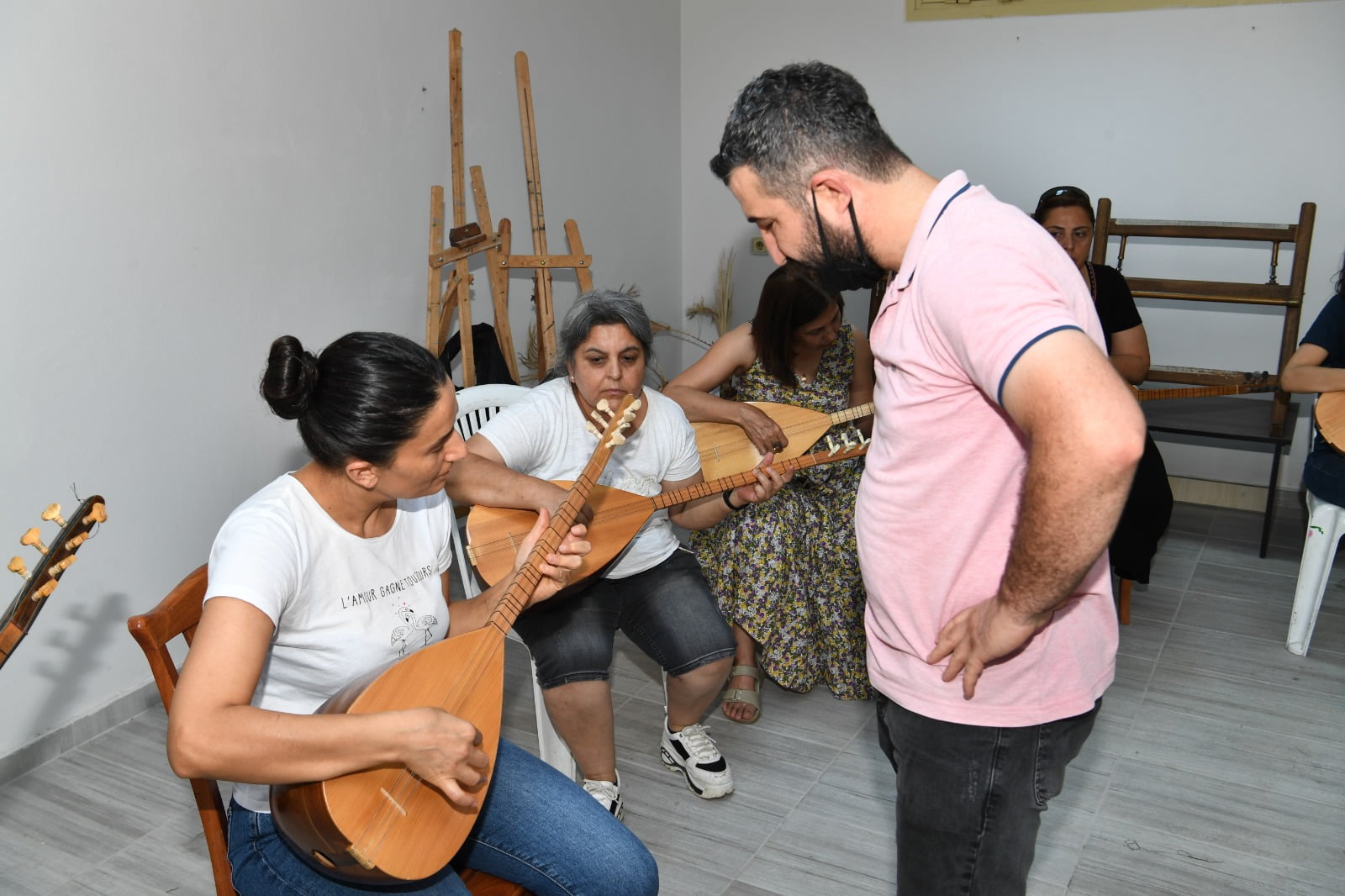 ÇUKUROVA’DA BAĞLAMA KURSU HEYECANI