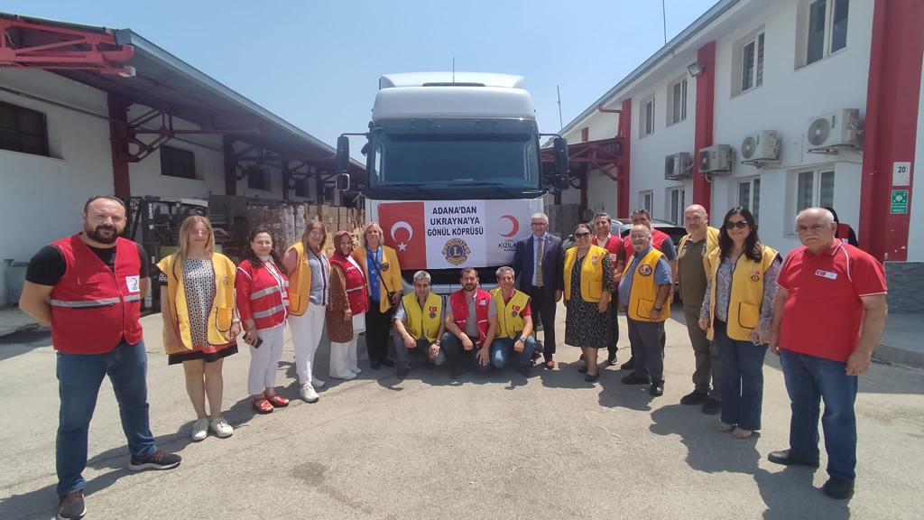 ADANA KIZILAYDAN UKRAYNA’YA İYİLİK ELİ