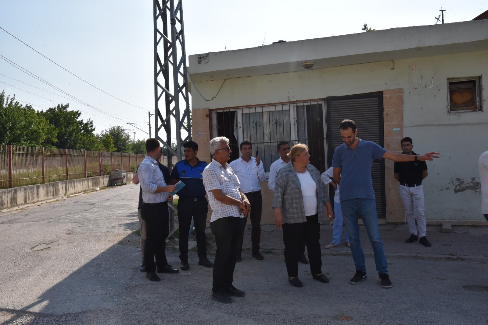 Başkan Erdem, pazarcı esnafına, kadınlara verdiği sözü tuttu