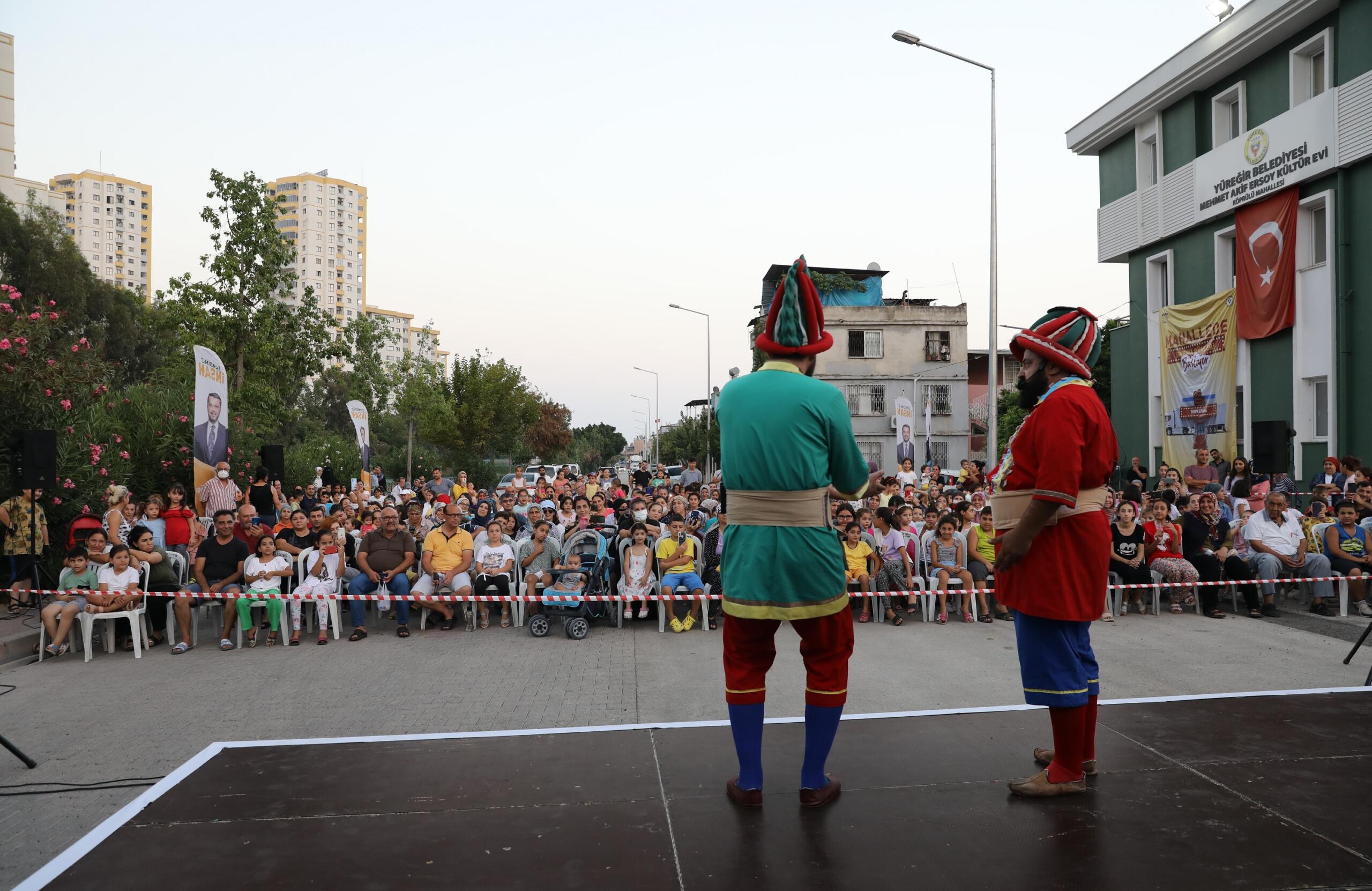 GEZEN SİNEMA TIRI İLE NOSTALJİK EĞLENCE