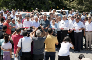 Halk Zeydan Karalar’ı bağrına bastı