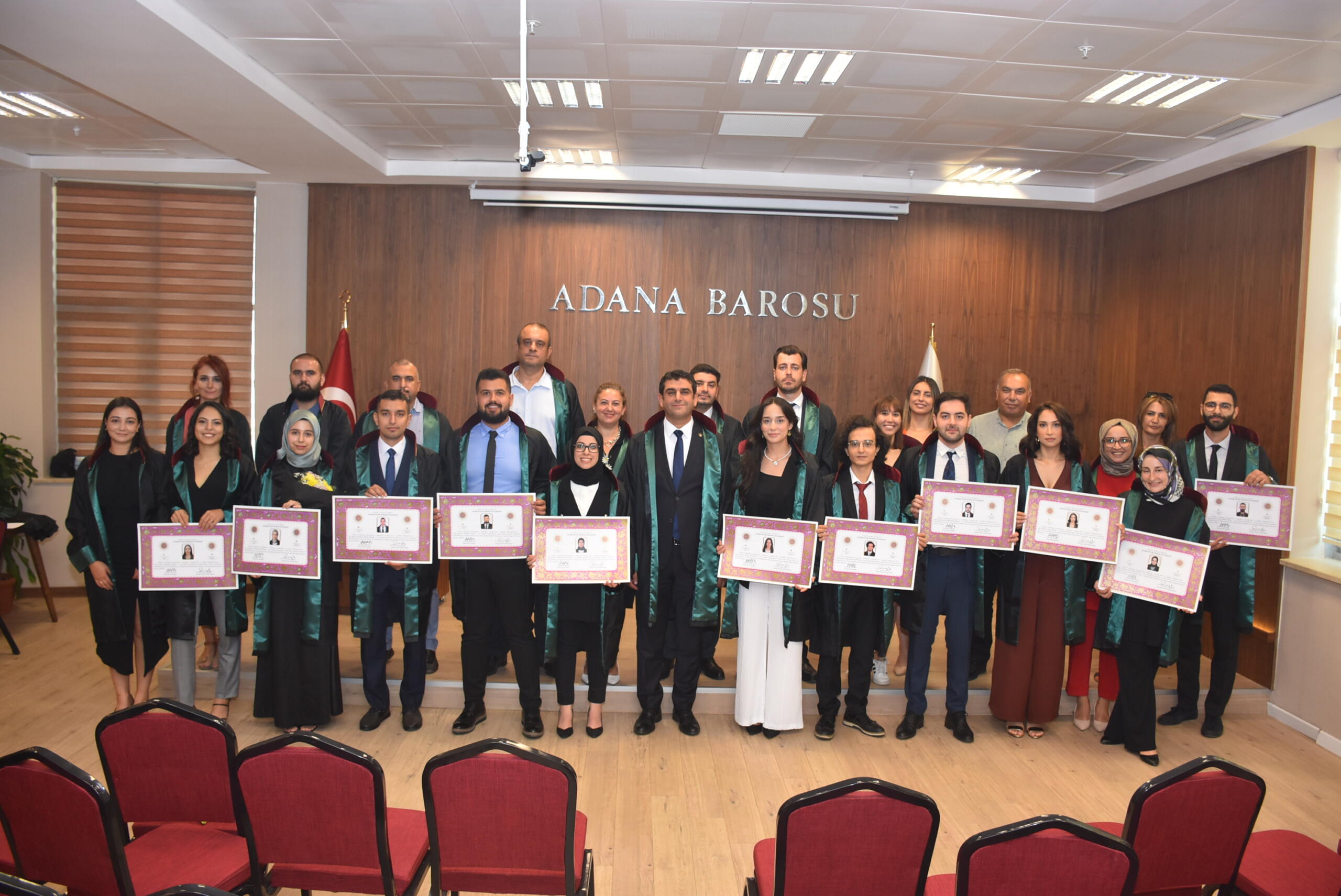 Adana Barosunda 15 avukat mesleğe adım attı