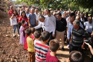 Zeydan Karalar Aladağ’ı köy köy, mahalle mahalle gezdi