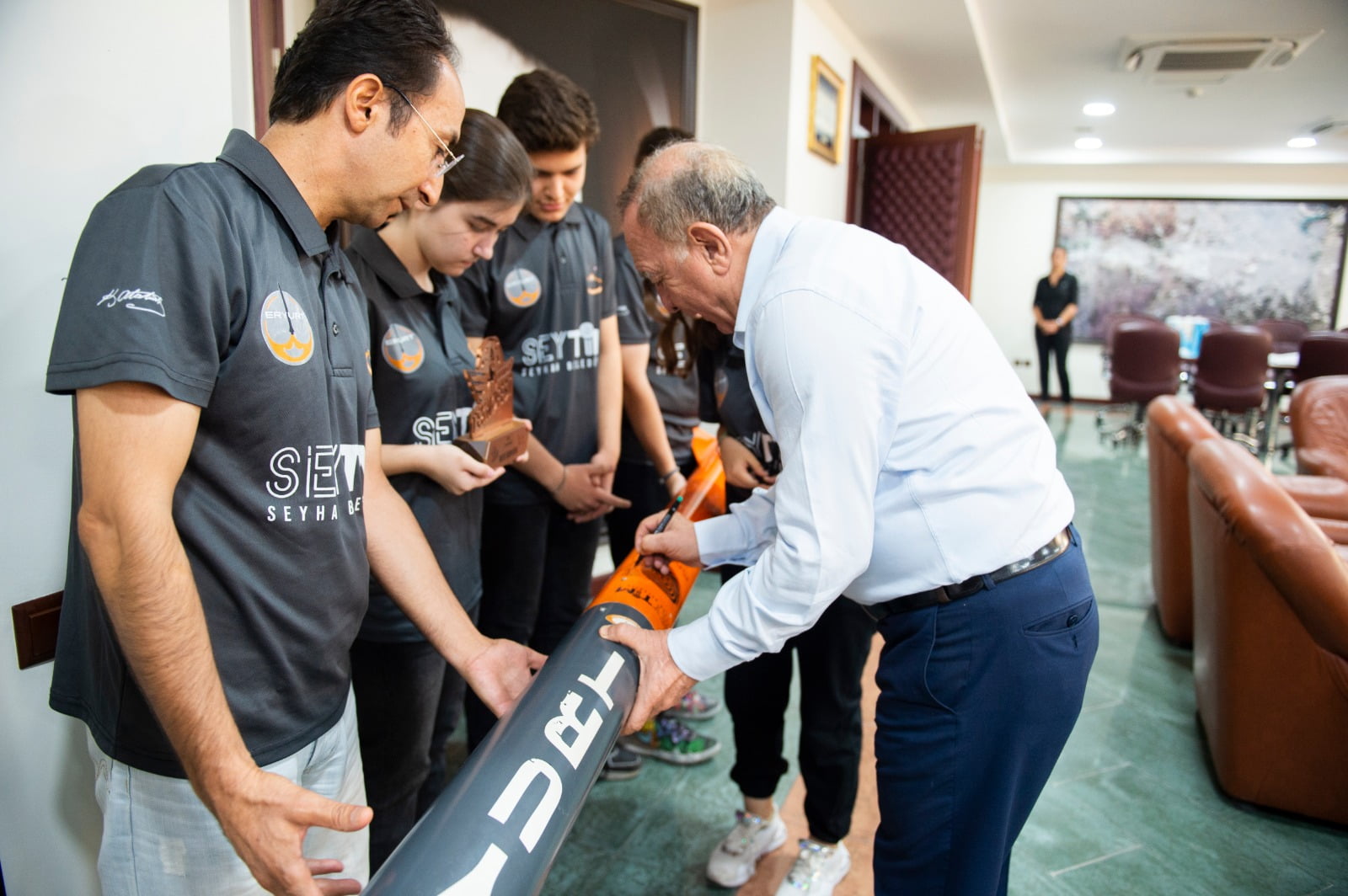 DESTEK AKAY’DAN BAŞARI LİSELİ GENÇLERDEN