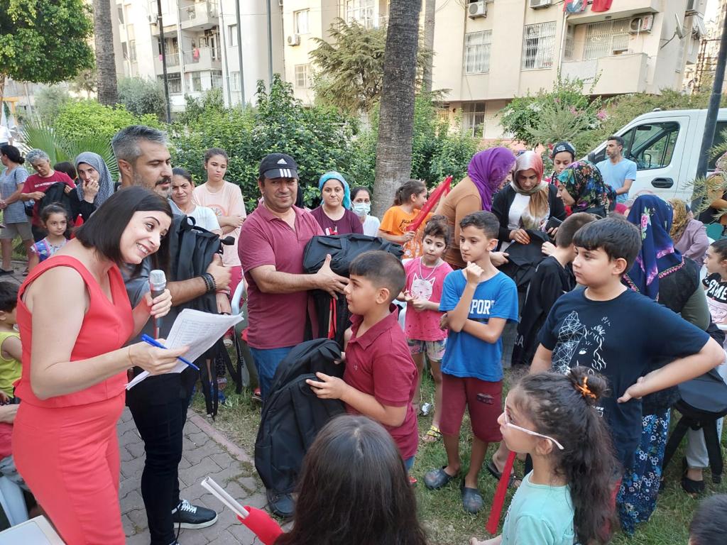 Yeşilyurt ve Toros muhtarından dar gelirli öğrencilere destek kampanyası