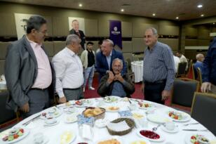 SEYHAN BELEDİYESİ, MUHTARLARIN DESTEĞİYLE HİZMETTE DAHA GÜÇLÜ