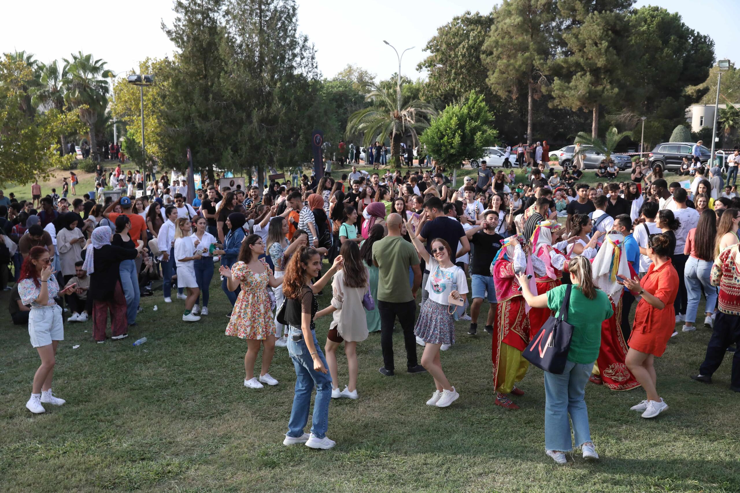 Çukurova Üniversitesinde ‘Hoş Geldin Şenliği’ Düzenlendi