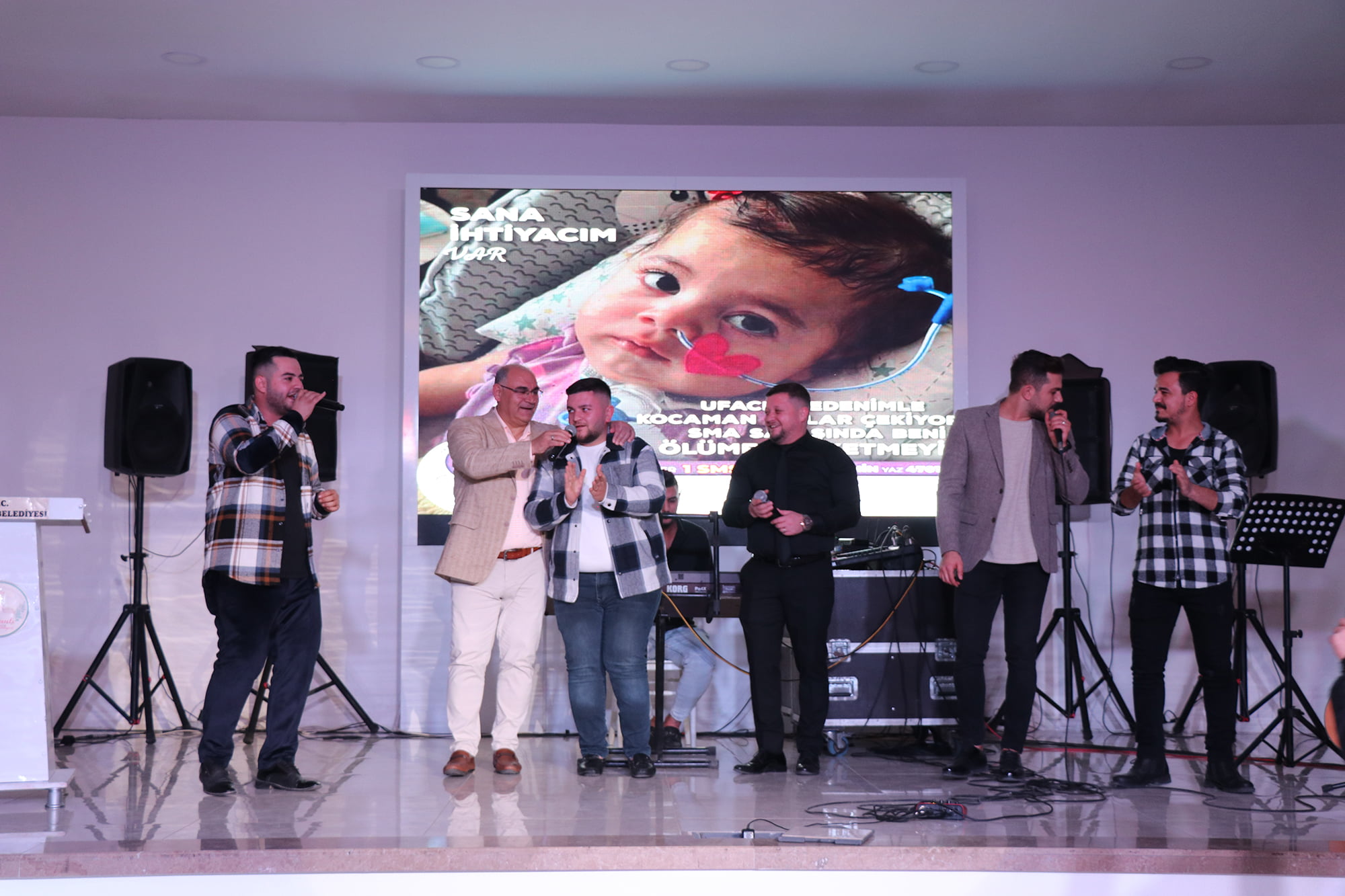 SMA HASTASI YASMİN ELİF İÇİN POZANTI’DA YARDIM KONSERİ DÜZENLENDİ