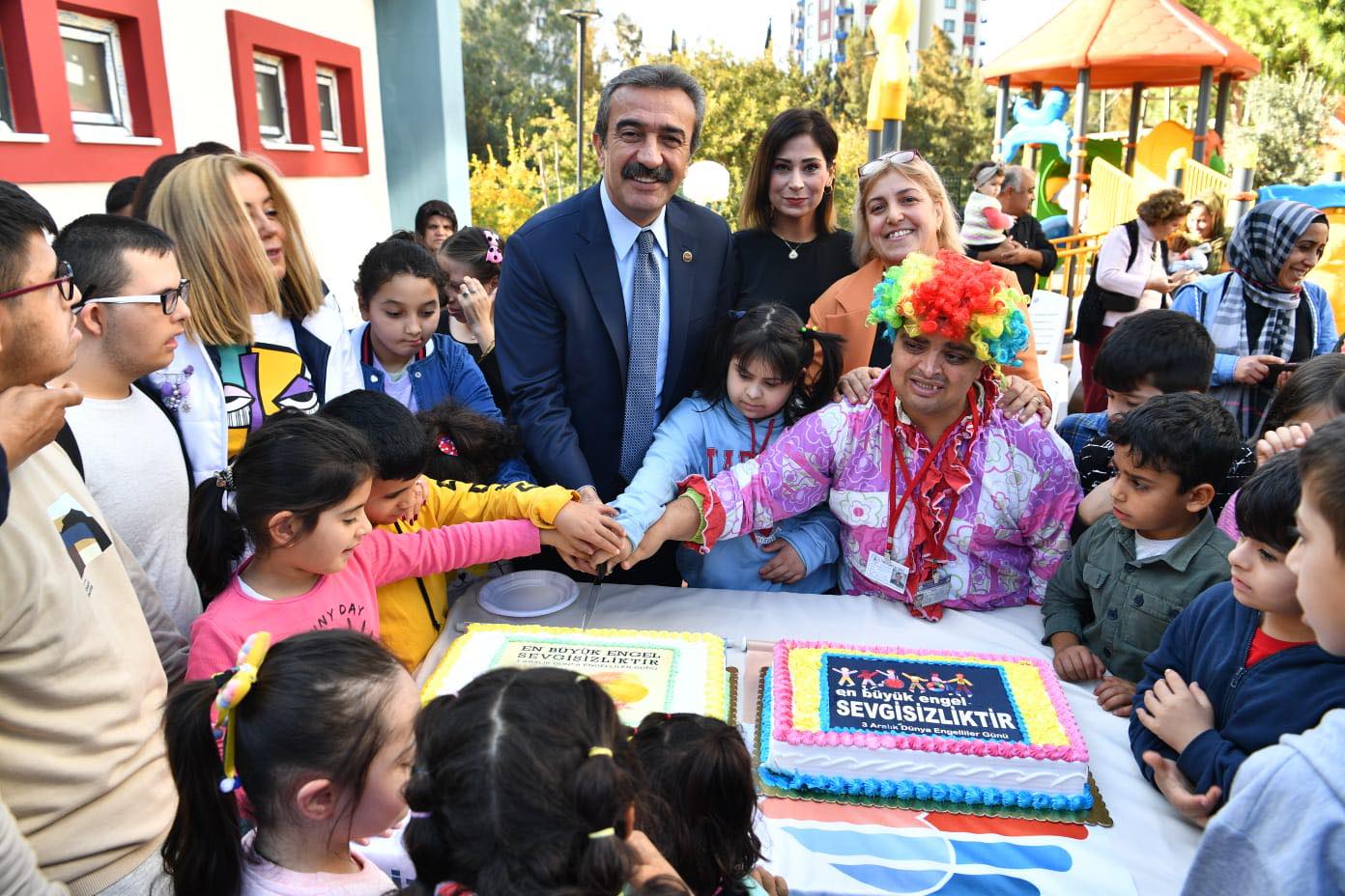 ÇUKUROVA BELEDİYESİ ENGELLİ YAŞAMLARI MUTLU EDİYOR 