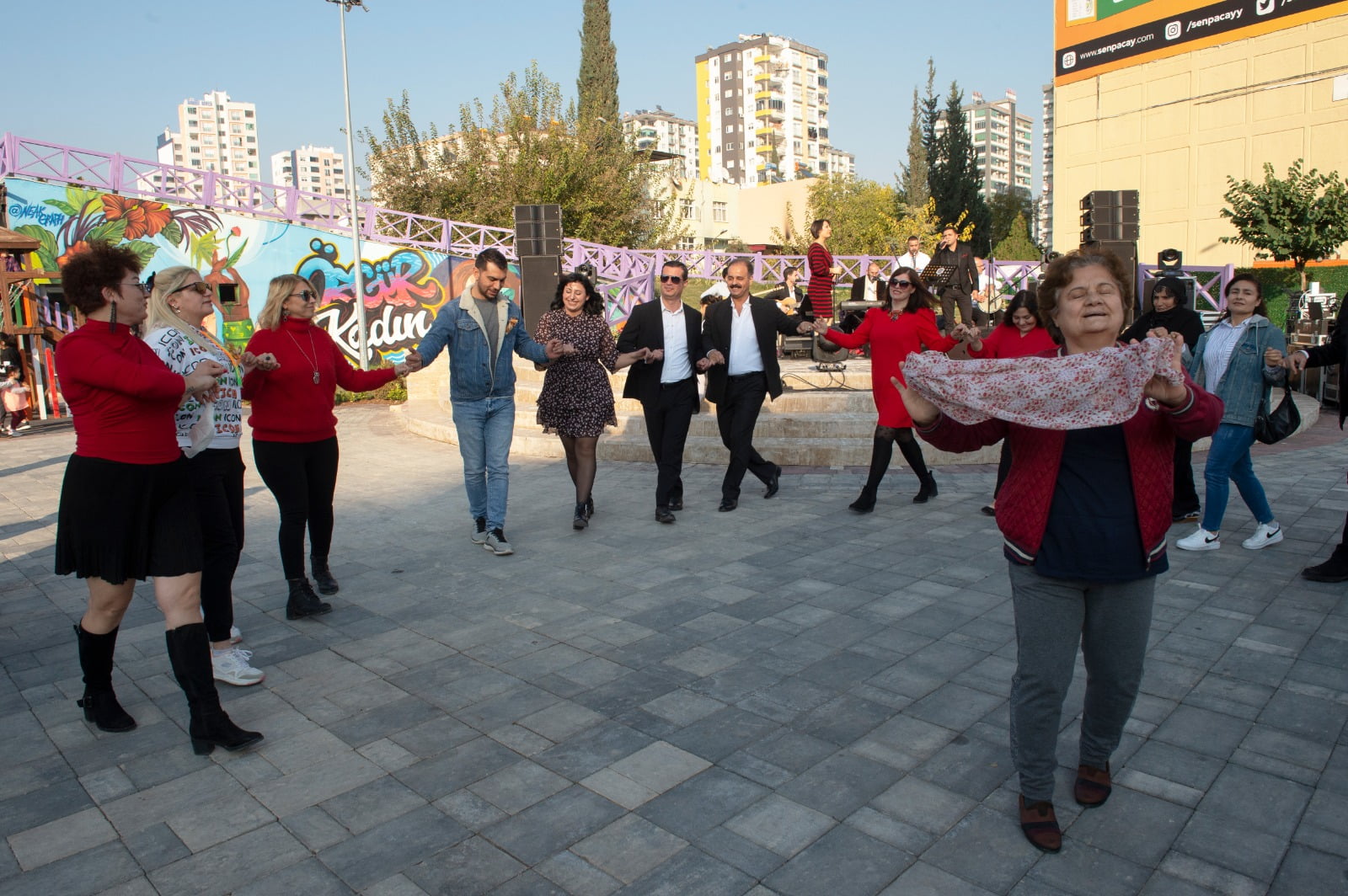 Seyhan’da yeni yıl kutlamaları erken başladı