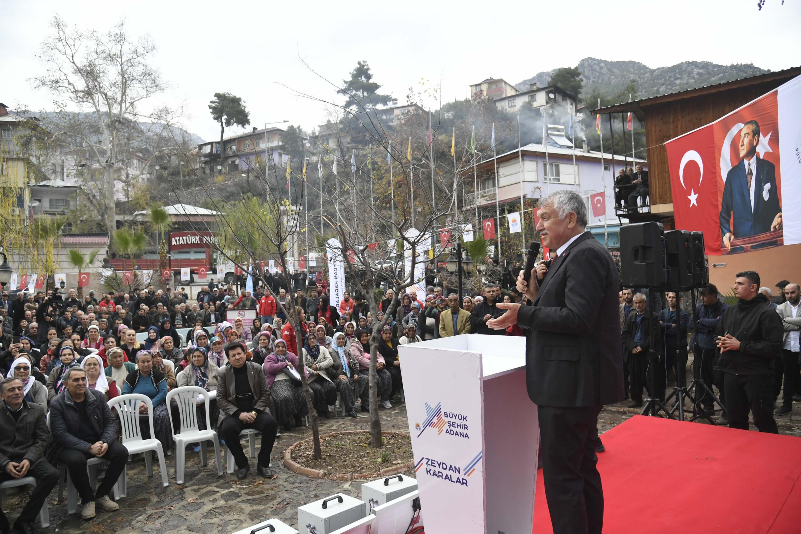 Zeydan Karalar ilçe ilçe, köy köy gezip kalplere dokunuyor, dertlere derman oluyor