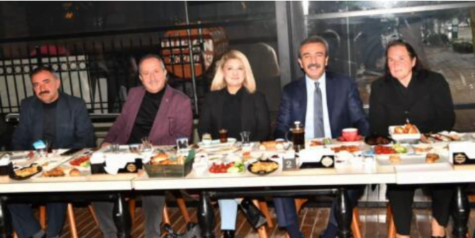“YEREL YÖNETİMLER MUHTARLARA DESTEK OLMALI”