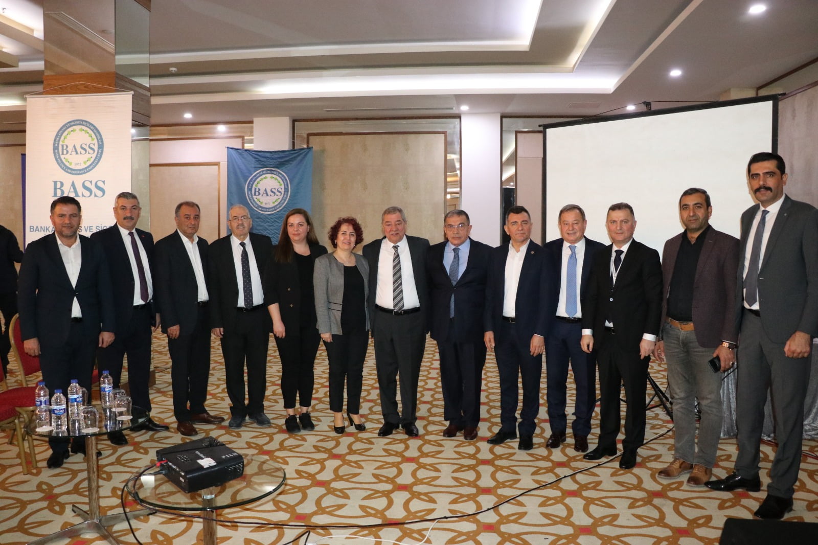 BASS’ta ‘DELİKANLI’ Başkan