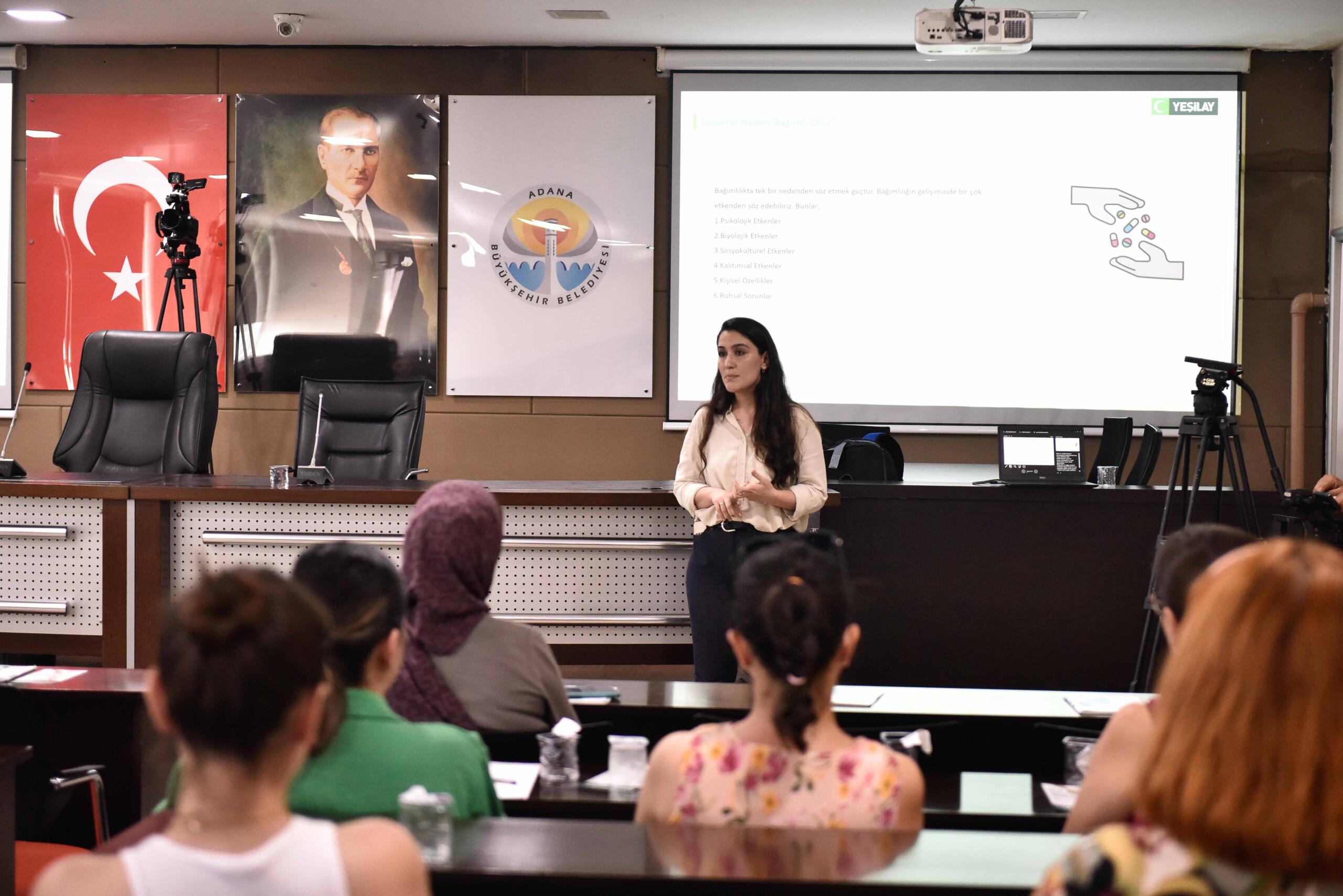 Bağımlılık Olgusu ve Yeşilay Danışmanlık Merkezleri konulu seminer