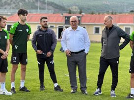 Pozantı Belediyespor hazırlıklara başlayarak ilk idmanına çıktı