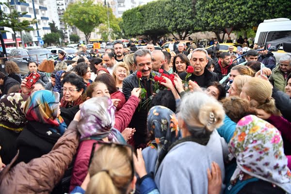 Soner Çetin’e Sosyete Pazarında büyük ilgi