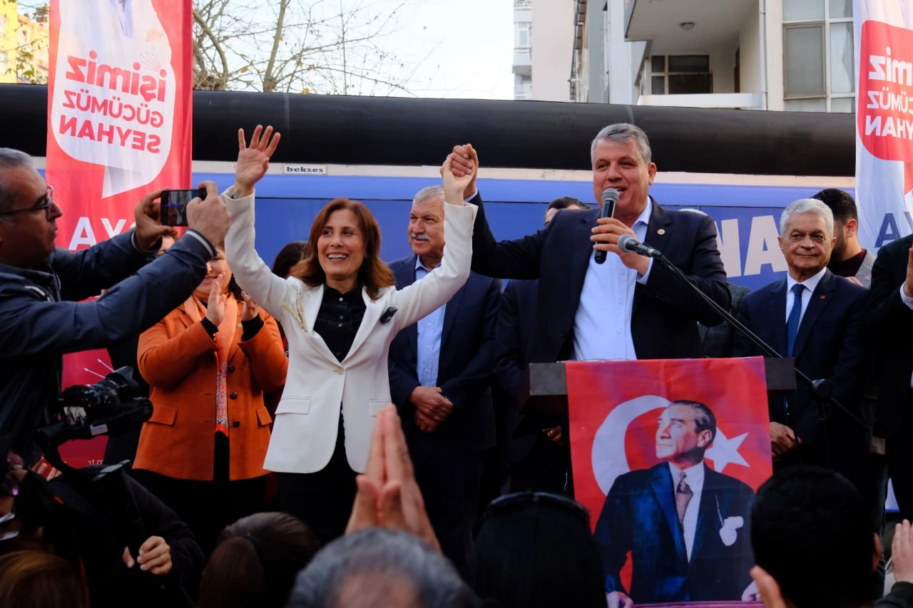 CHP’li Seyhan Belediye Başkan Adayı Oya Tekin’in muhteşem açılışı…