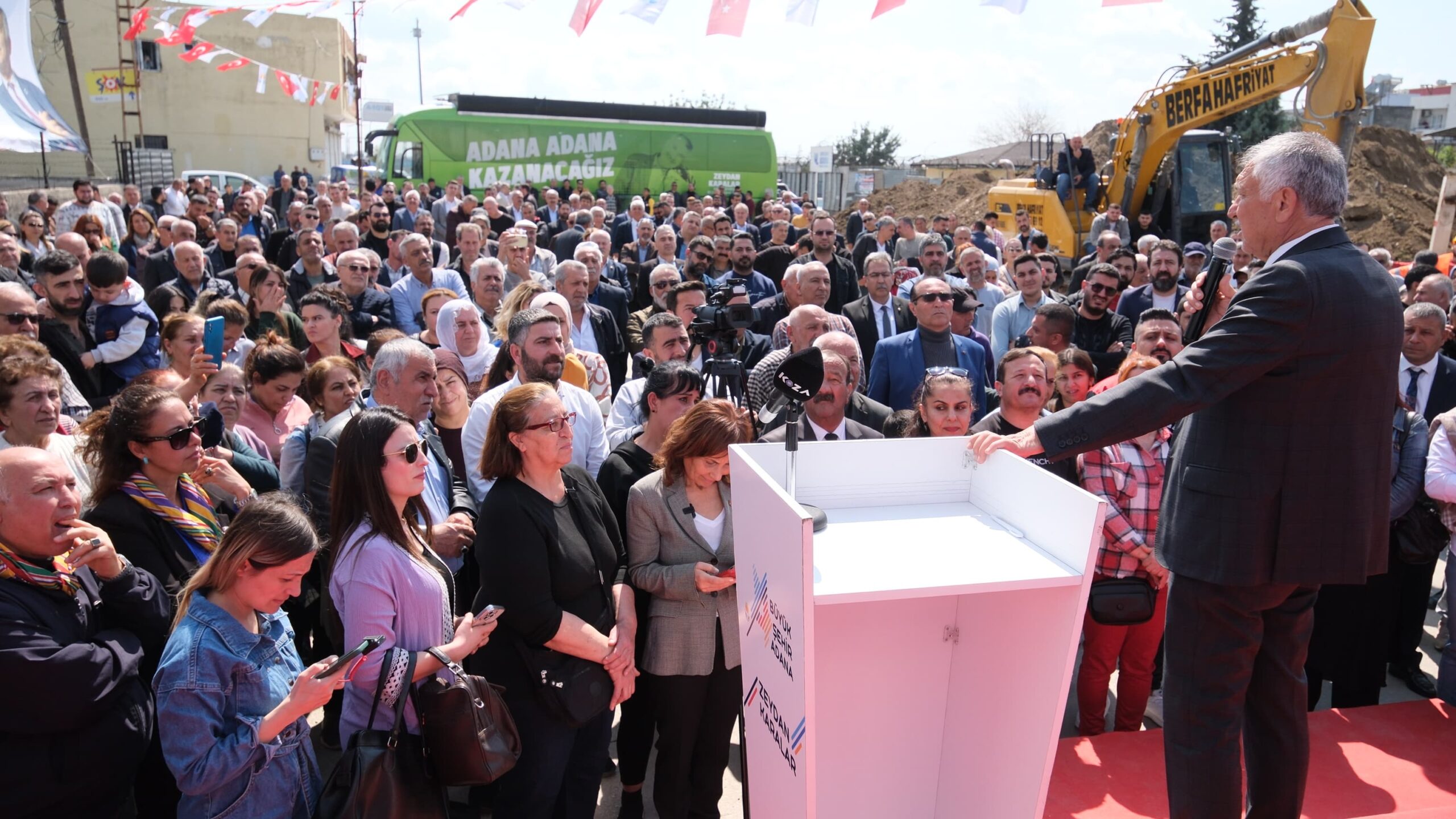 Zeydan Karalar çalışıyor, Adana’nın sorunları tarih oluyor