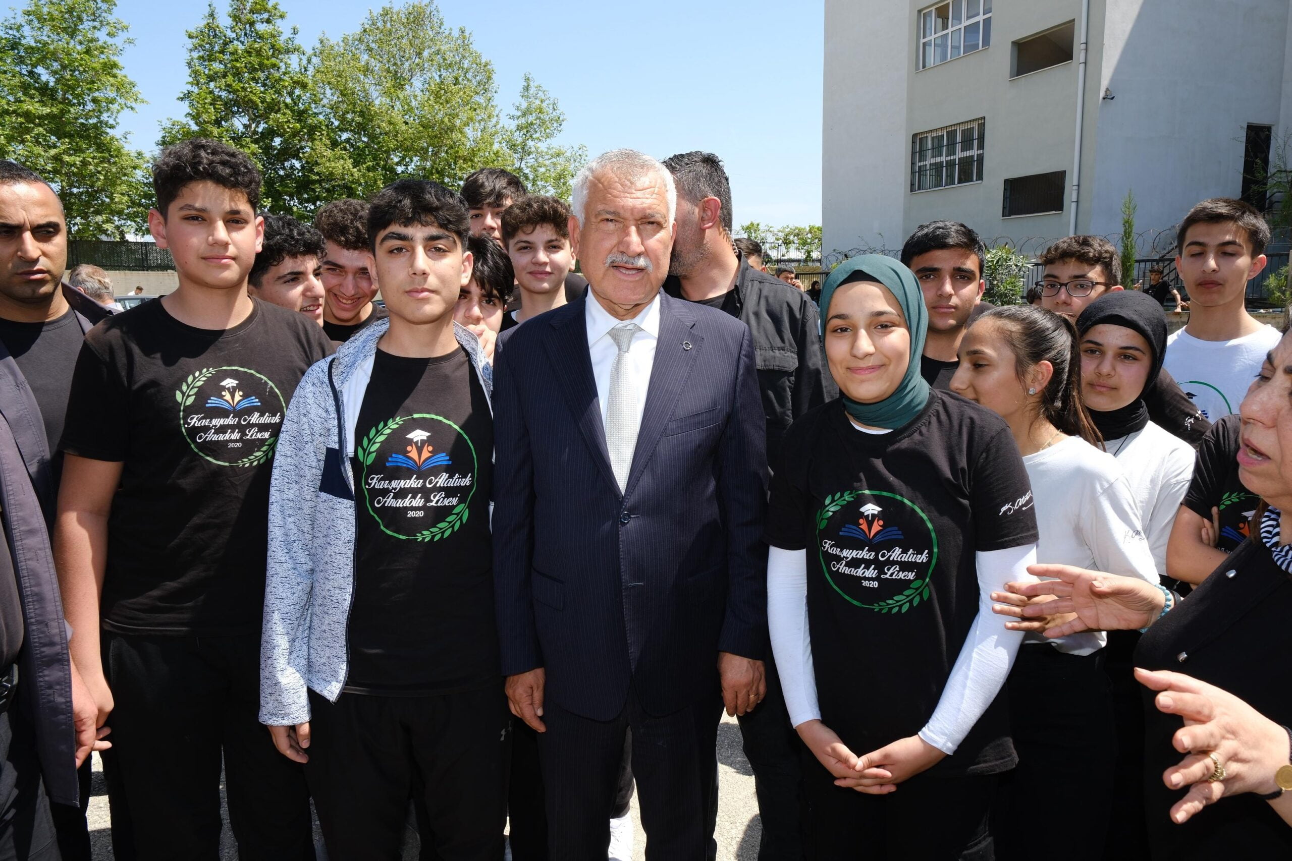 Karşıyaka Atatürk Anadolu Lisesi’nde duygu dolu anlar yaşandı