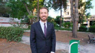 Başkan Kadir Aydar Şehit Jandarma Er Hakan Güleç Parkı’nı yeniliyor