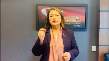 “Türkiye, kadınları öteleyerek bir arpa boyu yol alamaz”