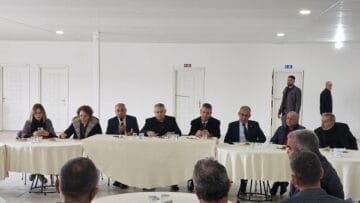 Yumurtalık Belediyesi, muhtarlarla diyaloğu elden bırakmıyor